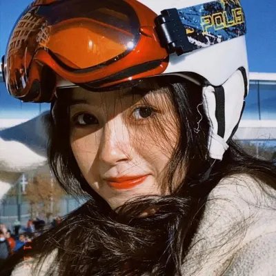 情海春光海报
